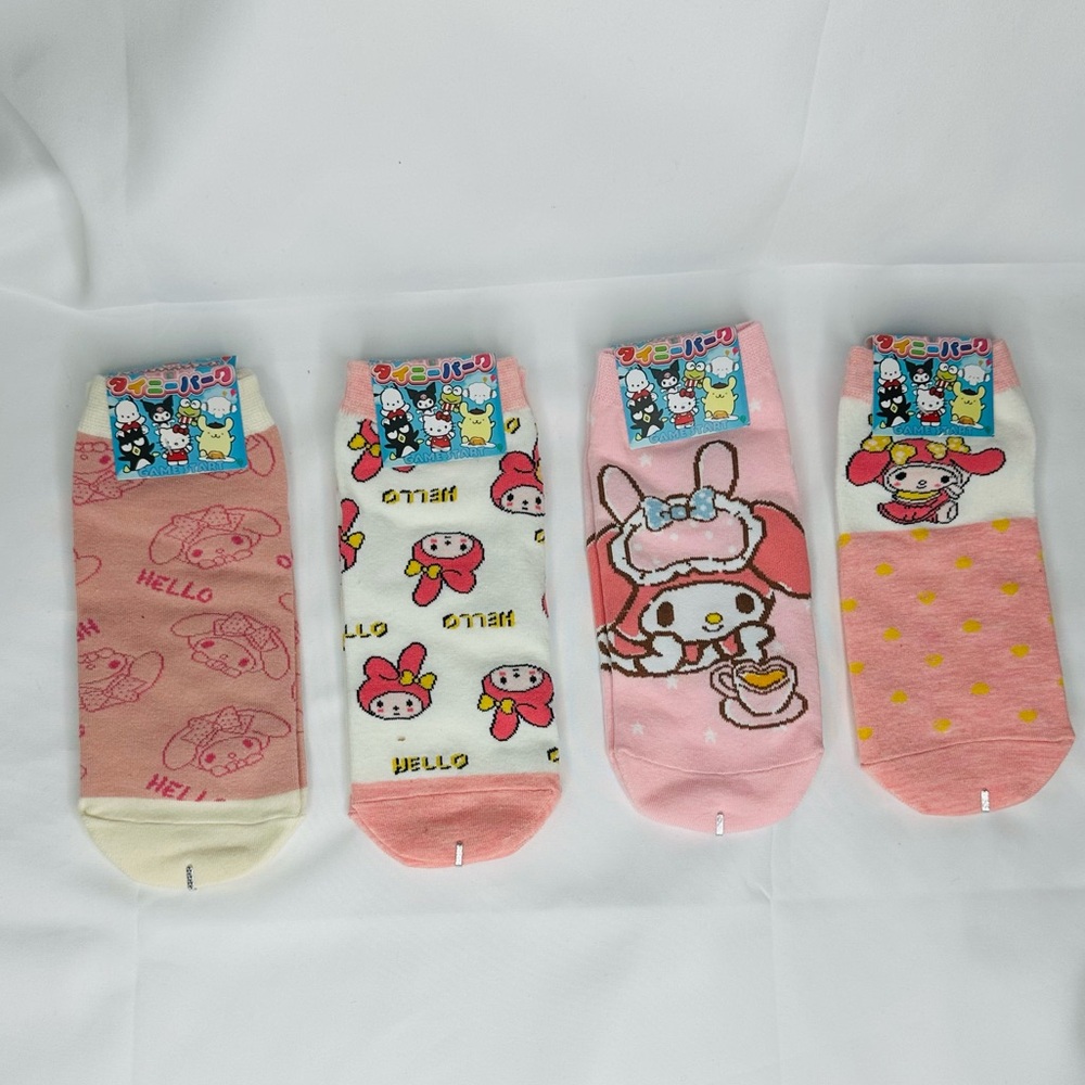 Sanrio My Melody Comfortable And Versatile Women's Short 4 Socks Bundle